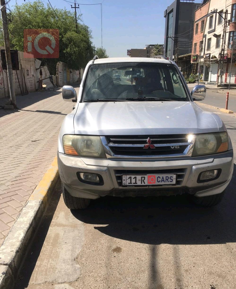 ميتسوبيشي باجيرو